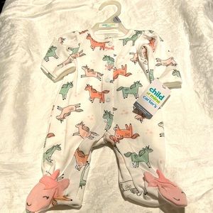 New Carters, footed unicorn print, jam jams one piece 🦄